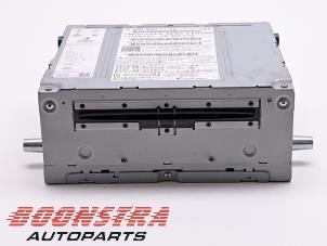 Gebruikte Module Navigatie Mercedes C (W205) C-350 e 2.0 16V Prijs € 248,95 Margeregeling aangeboden door Boonstra Autoparts