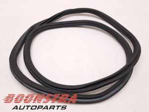 Gebruikte Deurrubber 4Deurs links-achter BMW M8 Gran Coupe (F93) 4.4 Competition V8 32V Twin Turbo Prijs € 68,95 Margeregeling aangeboden door Boonstra Autoparts