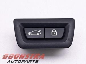 Gebruikte Schakelaar achterklep BMW M8 Gran Coupe (F93) 4.4 Competition V8 32V Twin Turbo Prijs € 24,95 Margeregeling aangeboden door Boonstra Autoparts