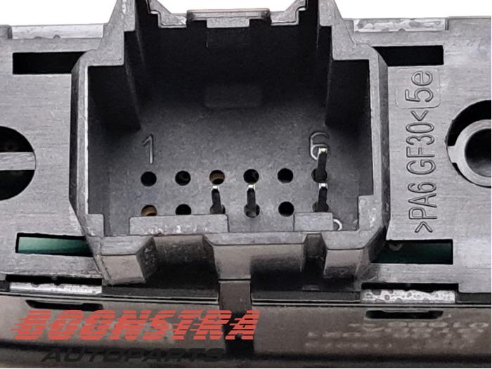 Start/Stop schakelaar van een Ford Transit Connect (PJ2) 1.5 EcoBlue 2021