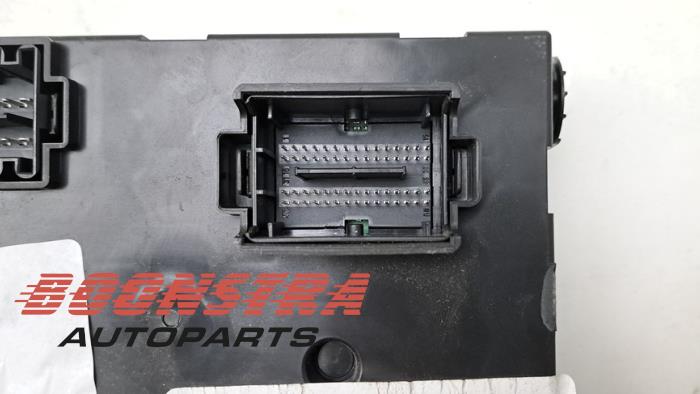 GAFAT Compatibile Con Jeep Renegade 2015-2024 2025 Contenitore Per Console Centrale, Renegade 2023 Organizer Per Braccioli, Vano Portaoggetti, Renegade Accessori (Rosso - 10