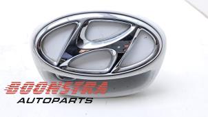 Gebruikte Handgreep Achterklep Hyundai Ioniq Electric Prijs € 24,95 Margeregeling aangeboden door Boonstra Autoparts