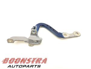 Gebruikte Scharnier Achterklep BMW X3 (G01) xDrive 30e 2.0 TwinPower Turbo 16V Prijs € 39,95 Margeregeling aangeboden door Boonstra Autoparts