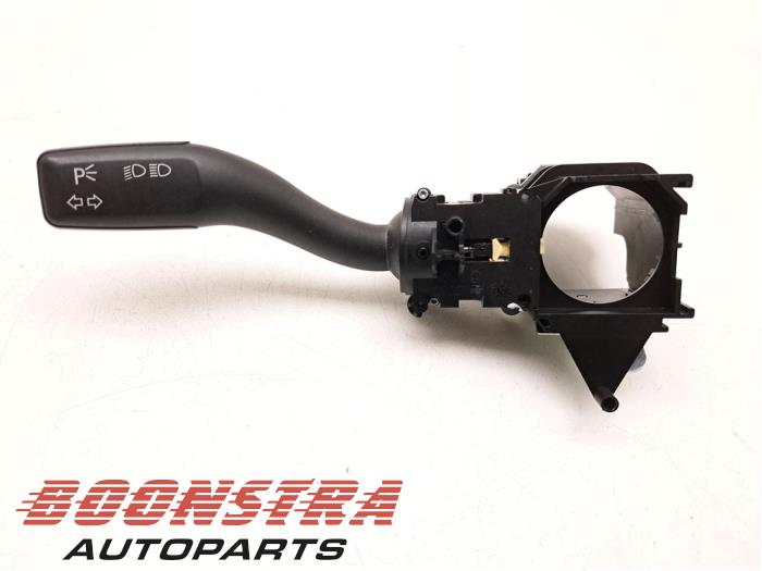 Gebruikte Pinker Schakelaar Audi A4 Avant (B7) 2.0 TFSI 20V Prijs € 24,95 Margeregeling aangeboden door Boonstra Autoparts