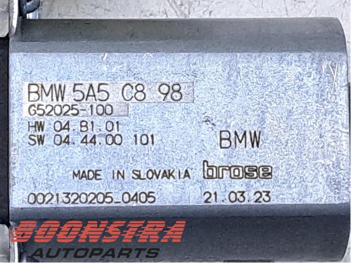 Motor portierruit van een BMW 3 serie Touring (G21) 318i 2.0 TwinPower Turbo 16V 2023