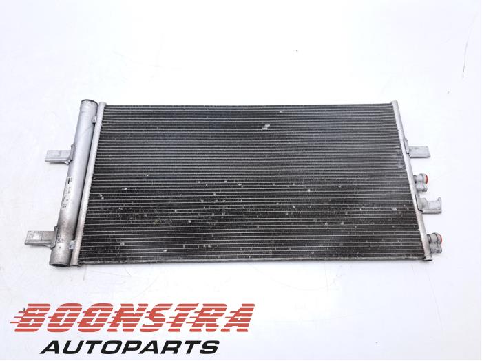 Airco Condensor van een MINI Countryman (F60) 2.0 16V Cooper S 2020