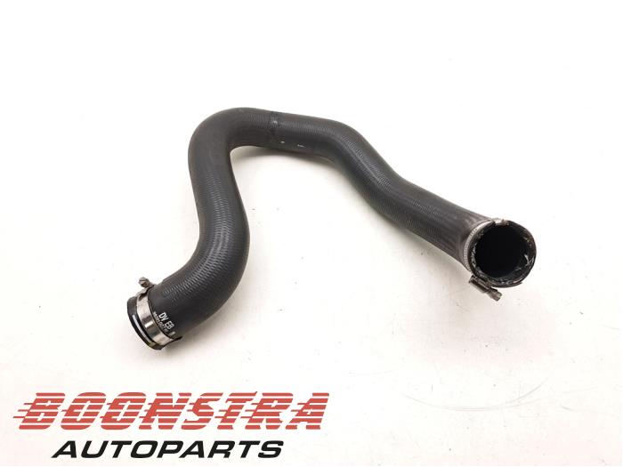 Gebruikte Intercooler Slang Opel Grandland (X) 1.2 Turbo 12V Prijs € 24,95 Margeregeling aangeboden door Boonstra Autoparts