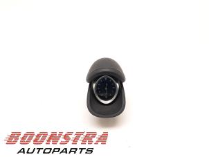 Gebruikte Klok (tijd) Maserati Ghibli III 3.0 Diesel Prijs € 168,95 Margeregeling aangeboden door Boonstra Autoparts