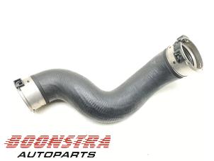 Gebruikte Intercooler Slang Mercedes CLS (C218) 350 CDI BlueEfficiency 3.0 V6 24V Prijs € 24,95 Margeregeling aangeboden door Boonstra Autoparts