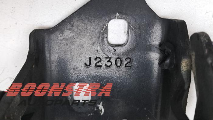 Scharnier deur links-voor van een Chevrolet Corvette (C6) 6.0 V8 2006