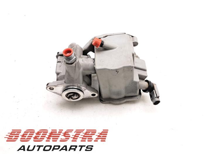 Gebruikte Servopomp Iveco Diversen Prijs € 289,95 Margeregeling aangeboden door Boonstra Autoparts