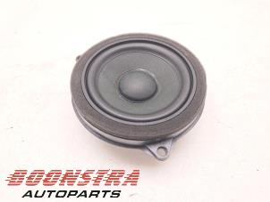 Gebruikte Luidspreker BMW X3 (G01) xDrive 20i 2.0 TwinPower Turbo 16V Prijs € 38,95 Margeregeling aangeboden door Boonstra Autoparts