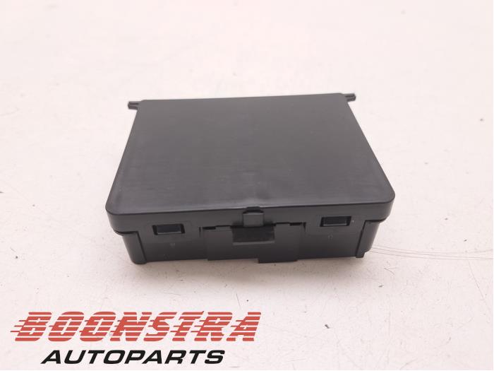 Gebruikte Climatronic module Peugeot 3008 II (M4/MC/MJ/MR) 1.6 16V Hybrid Prijs € 48,95 Margeregeling aangeboden door Boonstra Autoparts