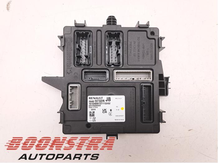 Gebruikte Bodycontrol Module Dacia Sandero III 1.0 TCe 90 12V Prijs € 90,69 Inclusief btw aangeboden door Boonstra Autoparts