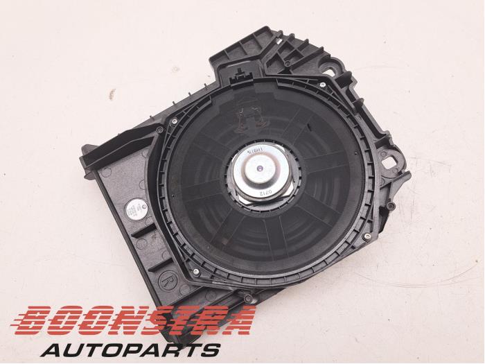 Gebruikte Luidspreker BMW 5 serie (F10) 530i 24V Prijs € 34,95 Margeregeling aangeboden door Boonstra Autoparts