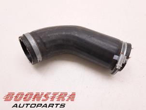 Gebruikte Intercooler Buis Volvo V90 Cross Country (PZ) 2.0 T5 16V AWD Prijs € 29,95 Margeregeling aangeboden door Boonstra Autoparts