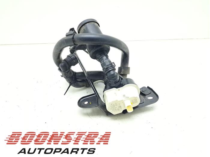 Gebruikte Brandstofpomp module Lamborghini Urus 4.0 V8 Prijs € 249,95 Margeregeling aangeboden door Boonstra Autoparts