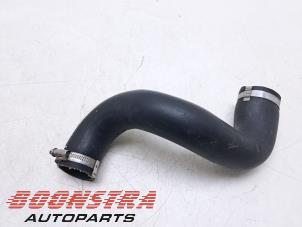 Gebruikte Intercooler Slang Landrover Discovery III (LAA/TAA) 2.7 TD V6 Prijs € 36,24 Inclusief btw aangeboden door Boonstra Autoparts
