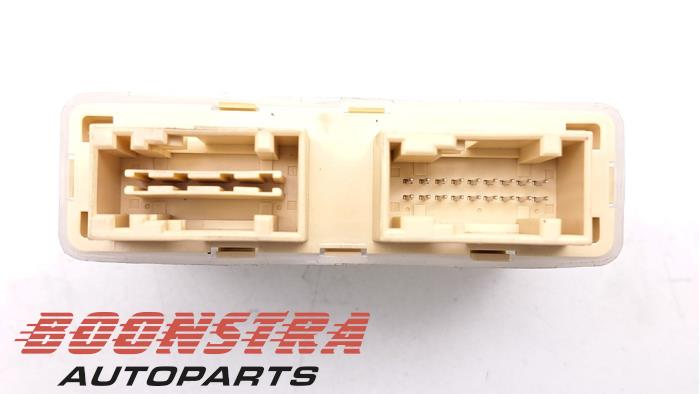 PDC Module van een BMW 3 serie Touring (G21) 318i 2.0 TwinPower Turbo 16V 2023