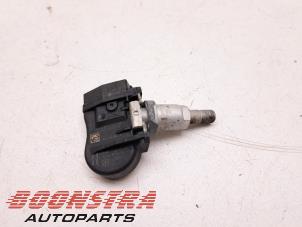 Gebruikte Bandenspanningsensor Landrover Range Rover Velar (LY) 2.0 16V P250 AWD Prijs € 30,00 Margeregeling aangeboden door Boonstra Autoparts
