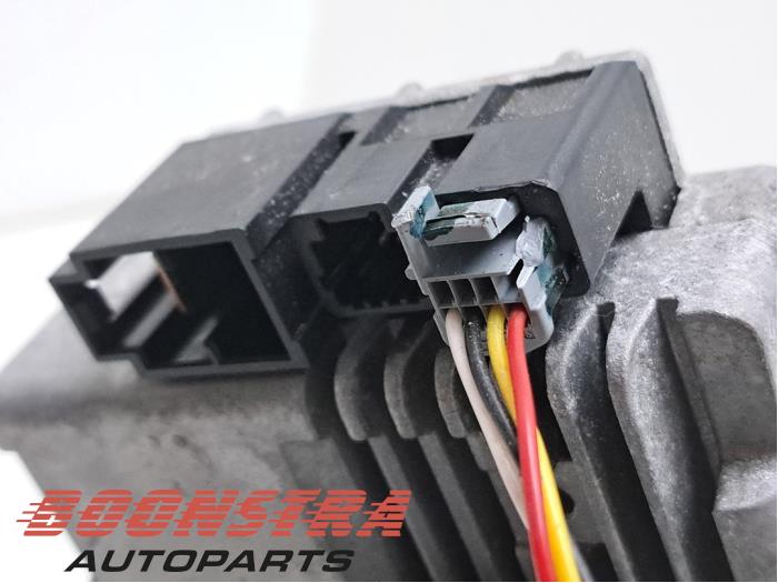 Stuurbekrachtiging Elektrisch van een Renault Clio IV Estate/Grandtour (7R) 1.5 Energy dCi 90 FAP 2013