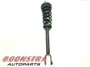 Gebruikte Mac Phersonpoot rechts-voor Jaguar XE 2.0d 180 16V Prijs € 99,95 Margeregeling aangeboden door Boonstra Autoparts