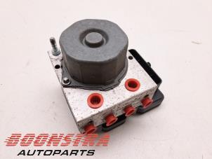 Gebruikte ABS Pomp Peugeot 108 1.0 12V Prijs € 24,95 Margeregeling aangeboden door Boonstra Autoparts