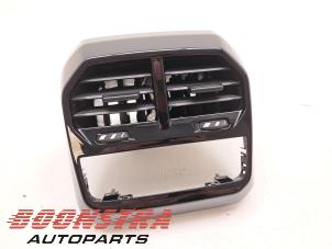 Gebruikte Luchtrooster achter BMW iX (I20) xDrive40 77 kWh Prijs € 159,95 Margeregeling aangeboden door Boonstra Autoparts