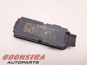 Gebruikte Radio module BMW iX (I20) xDrive40 77 kWh Prijs € 60,95 Margeregeling aangeboden door Boonstra Autoparts