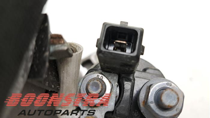 Startmotor van een Opel Corsa F (UB/UH/UP) 1.2 Turbo 12V 100 2021