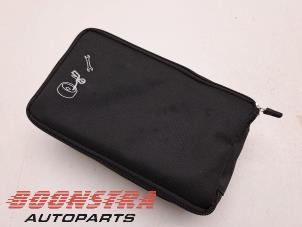 Gebruikte Gereedschap Set BMW iX3 80 kWh Prijs € 59,95 Margeregeling aangeboden door Boonstra Autoparts