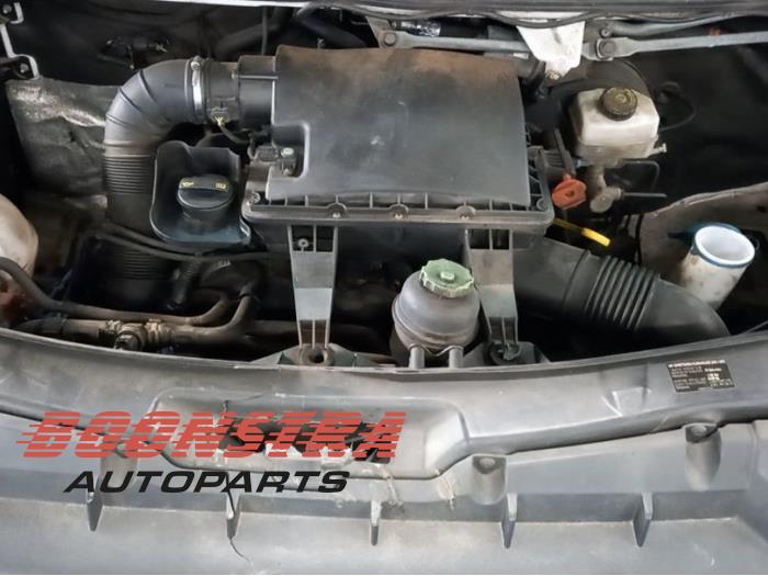 Motor van een Volkswagen Crafter 2.0 TDI 16V 2016