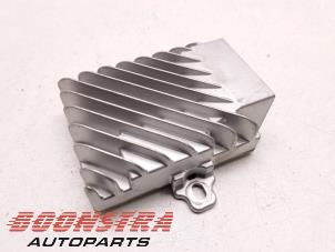 Gebruikte Radio versterker Mini Countryman (F60) 2.0 16V Cooper S Prijs € 158,95 Margeregeling aangeboden door Boonstra Autoparts