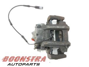 Gebruikte Remklauw (Tang) links-voor BMW 1 serie (F21) 114i 1.6 16V Prijs € 24,95 Margeregeling aangeboden door Boonstra Autoparts