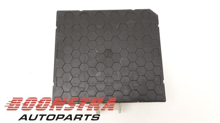 Boordcomputer van een Volkswagen Touran (5T1) 2.0 TDI 150 2016