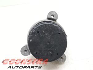 Gebruikte Motorrubber BMW 5 serie (F10) 528i 16V Prijs € 48,95 Margeregeling aangeboden door Boonstra Autoparts