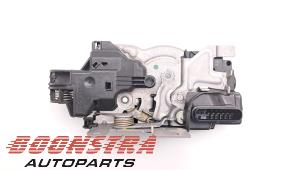 Gebruikte Deurslot Mechaniek 4Deurs rechts-voor Volvo S60 III (ZS) 2.0 T4 16V Prijs € 98,95 Margeregeling aangeboden door Boonstra Autoparts