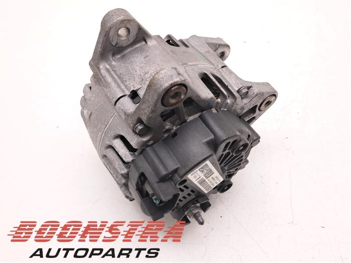 Dynamo van een Renault Captur (2R) 1.2 TCE 16V EDC 2013