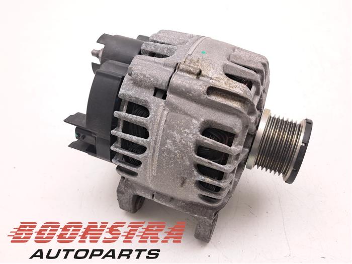 Dynamo van een Renault Captur (2R) 1.2 TCE 16V EDC 2013
