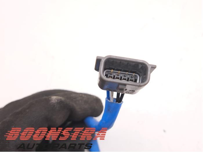 Lambda Sonde van een Renault Clio IV (5R) 1.2 TCE 16V GT EDC 2015