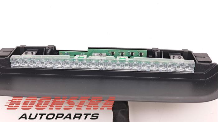 Extra Remlicht midden van een BMW 4 serie (G22) 420i 2.0 TwinPower Turbo 16V 2021