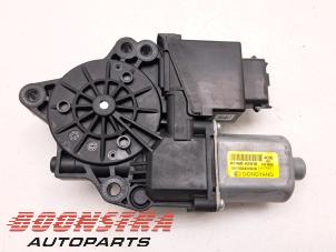 Gebruikte Motor electrisch raam Nissan Qashqai (J10) 1.6 16V Prijs € 24,95 Margeregeling aangeboden door Boonstra Autoparts