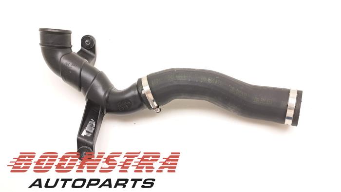 Gebruikte Intercooler Buis Audi Q3 (8UB/8UG) 2.0 16V TFSI 170 Quattro Prijs € 124,95 Margeregeling aangeboden door Boonstra Autoparts