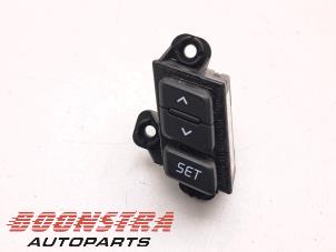 Gebruikte Cruise Control Bediening Kia Cee'd Sportswagon (JDC5) 1.6 GDI 16V Prijs € 24,95 Margeregeling aangeboden door Boonstra Autoparts