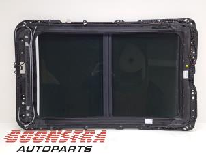 Gebruikte Panoramadak Skoda Superb Combi (3V5) 2.0 TDI Prijs € 479,95 Margeregeling aangeboden door Boonstra Autoparts