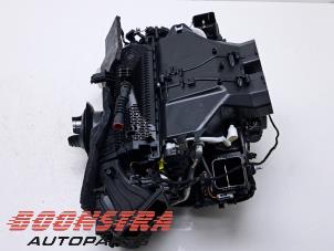 Gebruikte Luchtfilterhuis Porsche Taycan (Y1A) 4S Prijs € 499,95 Margeregeling aangeboden door Boonstra Autoparts