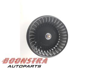 Gebruikte Kachelhuis Porsche Taycan (Y1A) 4S Prijs € 198,95 Margeregeling aangeboden door Boonstra Autoparts