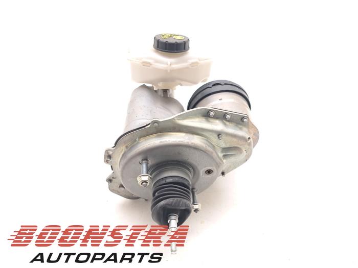 Gebruikte Hoofdremcilinder Porsche Taycan (Y1A) 4S Prijs € 149,95 Margeregeling aangeboden door Boonstra Autoparts