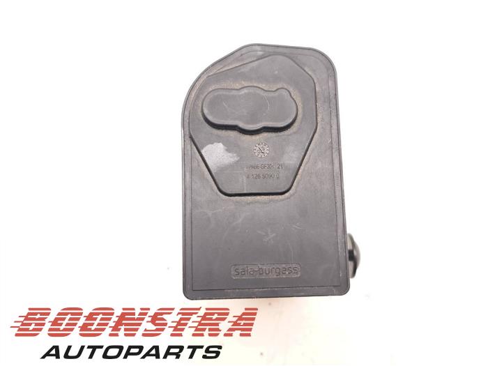 Gebruikte Diversen Porsche Taycan (Y1A) 4S Prijs € 69,95 Margeregeling aangeboden door Boonstra Autoparts