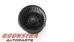 Gebruikte Aanjager Renault Clio IV (5R) 0.9 Energy TCE 90 12V Prijs € 24,95 Margeregeling aangeboden door Boonstra Autoparts